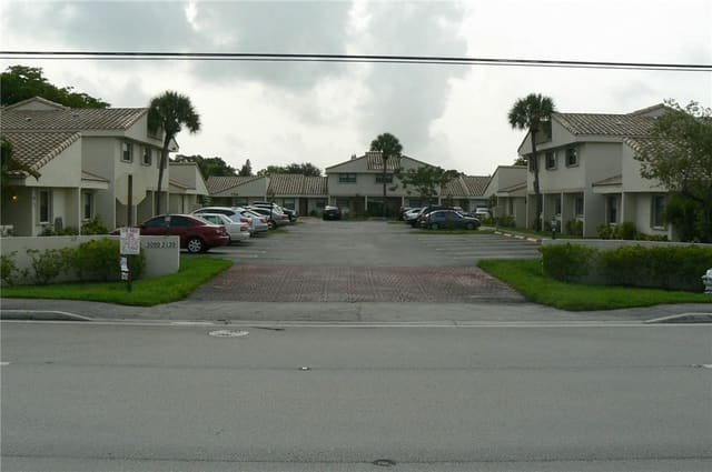 3103 CORAL RIDGE Drive 3103, Coral Springs, FL 33065
