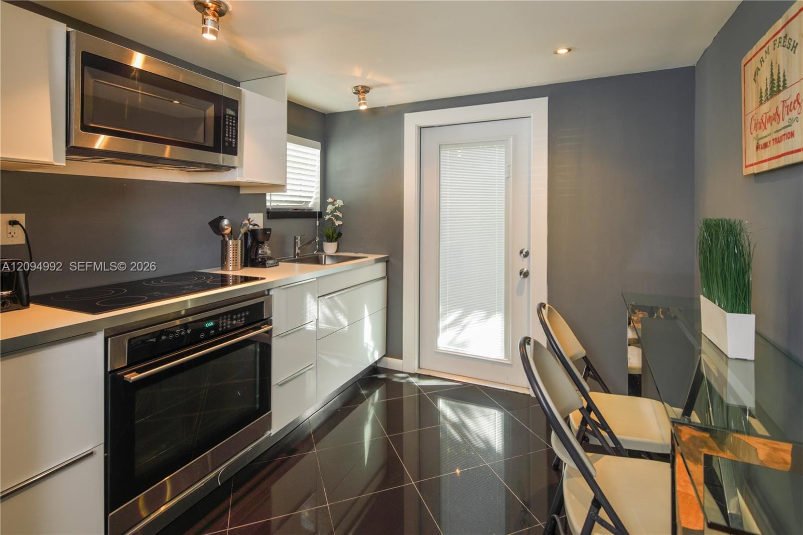560 Michigan Avenue, Miami Beach, FL 33139 photo 8