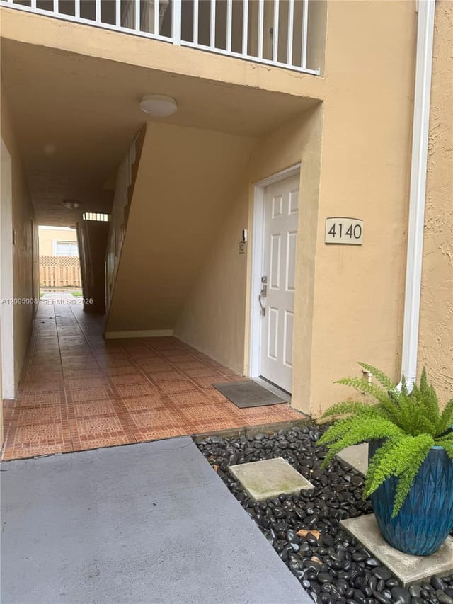 4140 NW 79th Avenue 1C, Doral, FL 33166