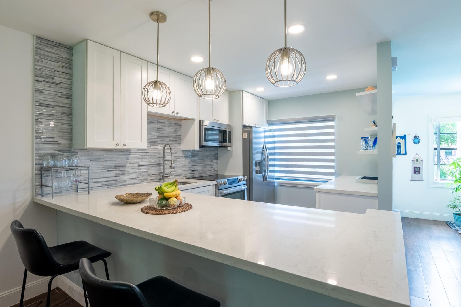 9282 Vista Del Lago 33D — photo 3