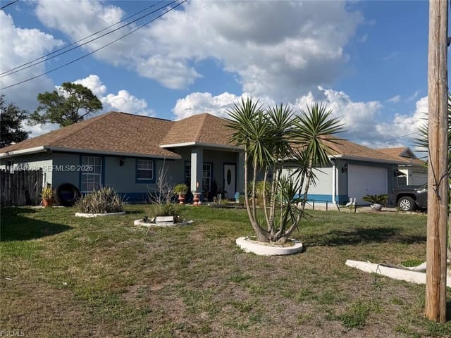 3502 20th Street SW, Lehigh Acres, FL 33976