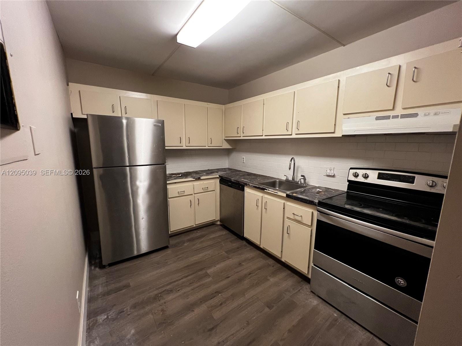 4222 Inverrary Boulevard 4305, Lauderhill, FL 33319 photo 2