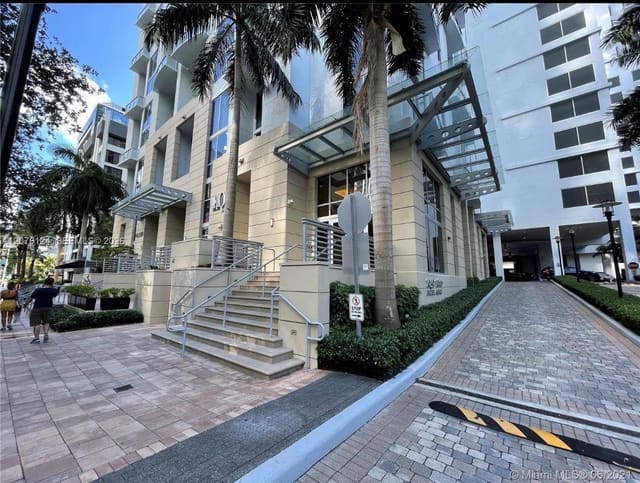 1060 Brickell Avenue 2709, Miami, FL 33131
