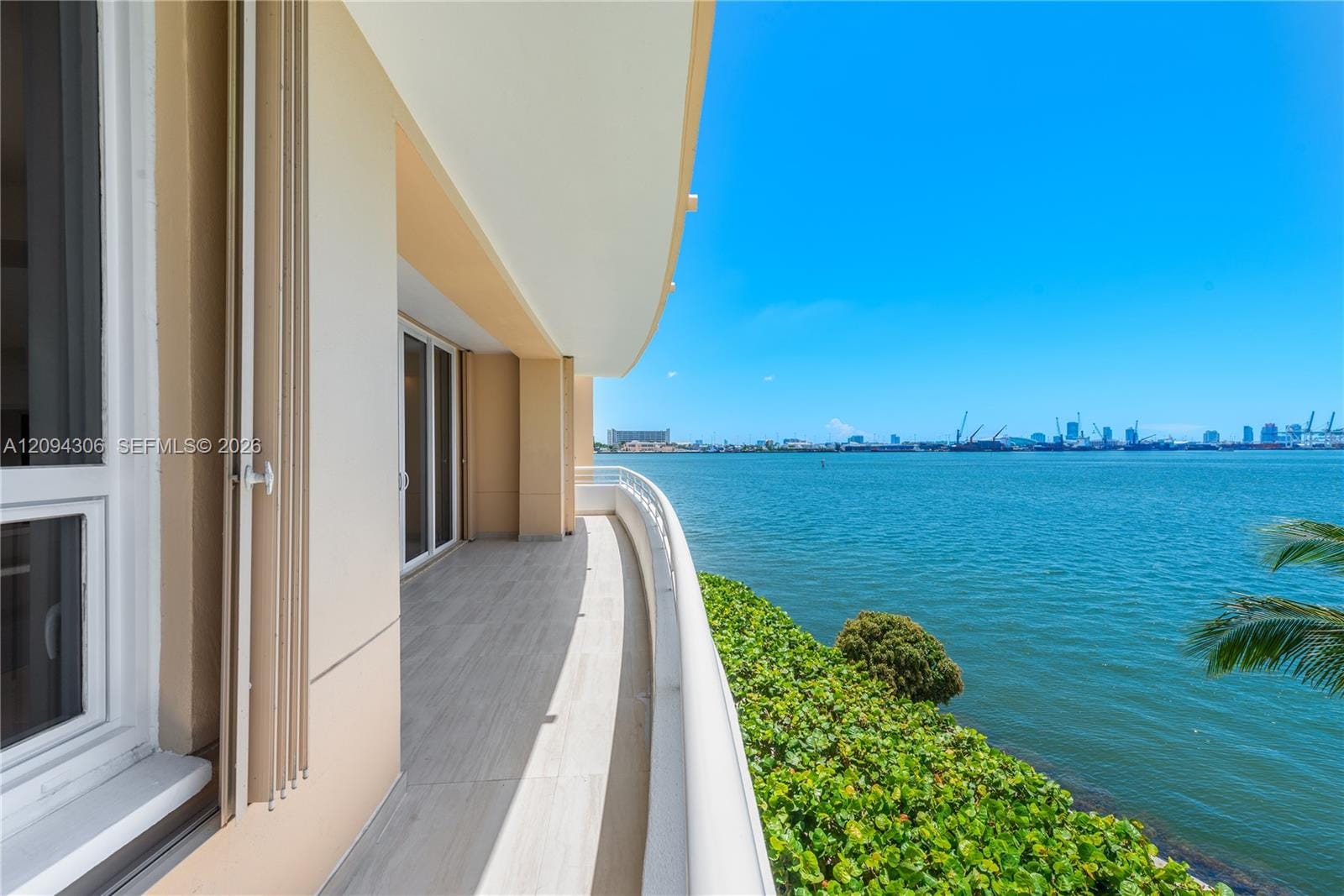 808 Brickell Key Drive 304 — photo 5