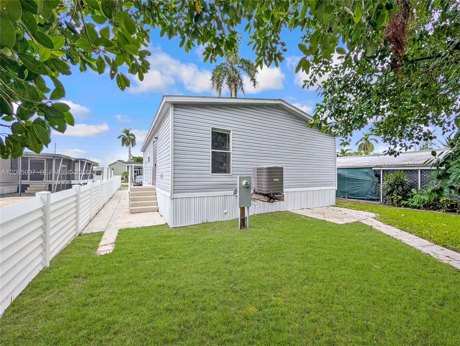 1910 SW 85th Lane, Davie, FL 33324 photo 24