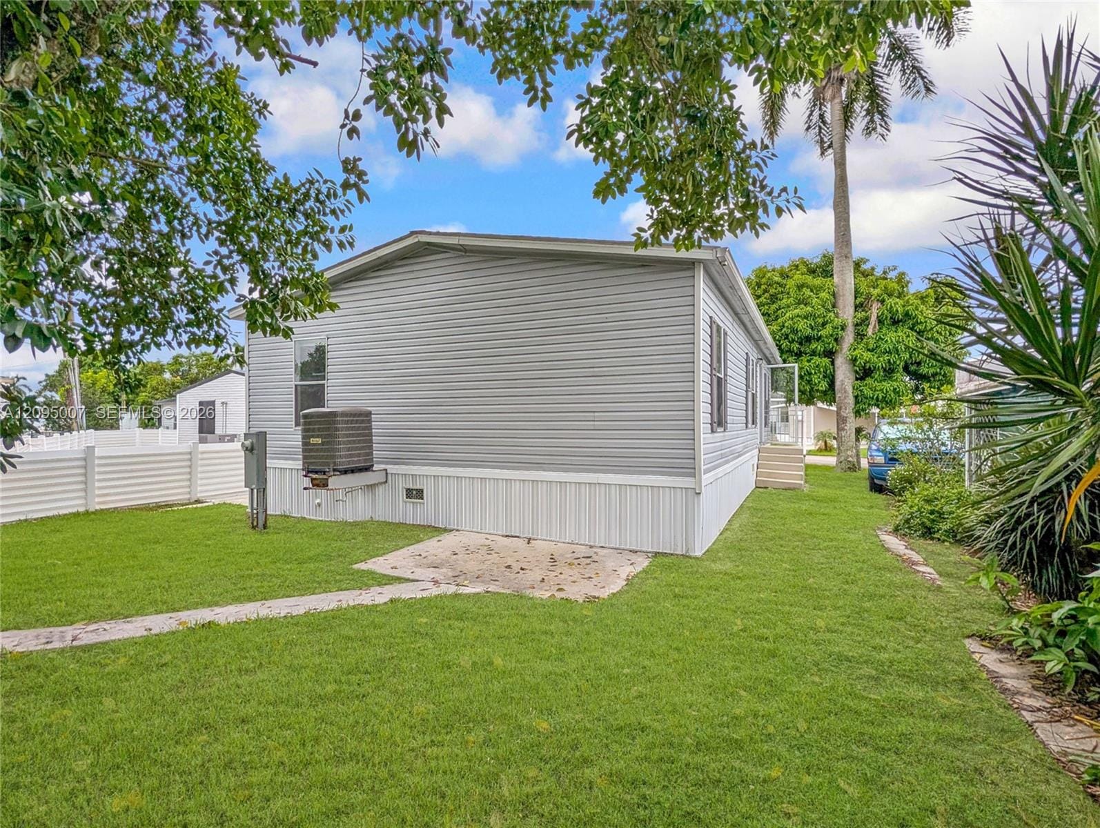 1910 SW 85th Lane, Davie, FL 33324 photo 25