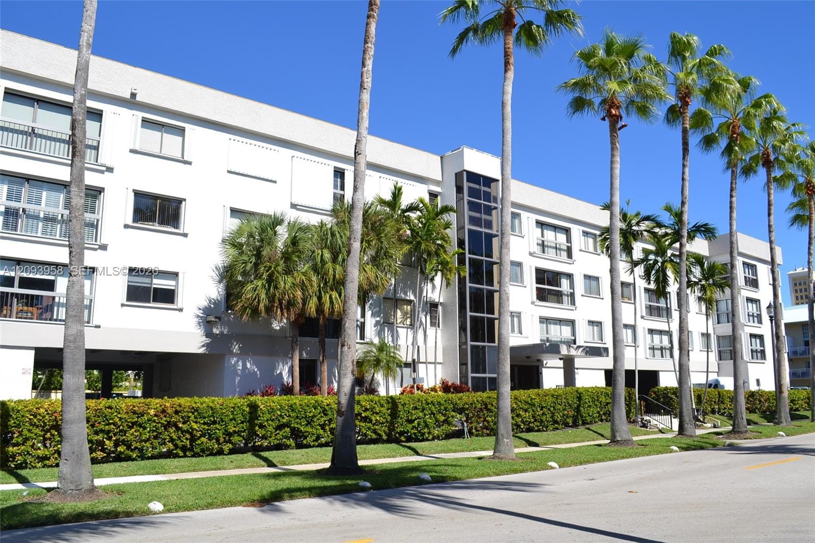 255 Galen Drive 4F, Key Biscayne, FL 33149 photo 1