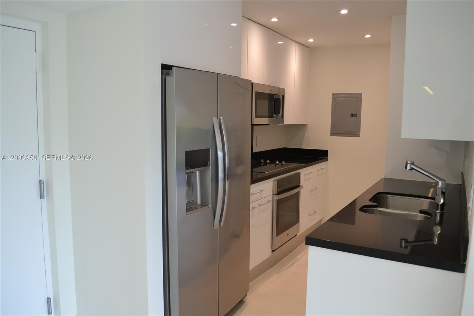255 Galen Drive 4F, Key Biscayne, FL 33149 photo 7