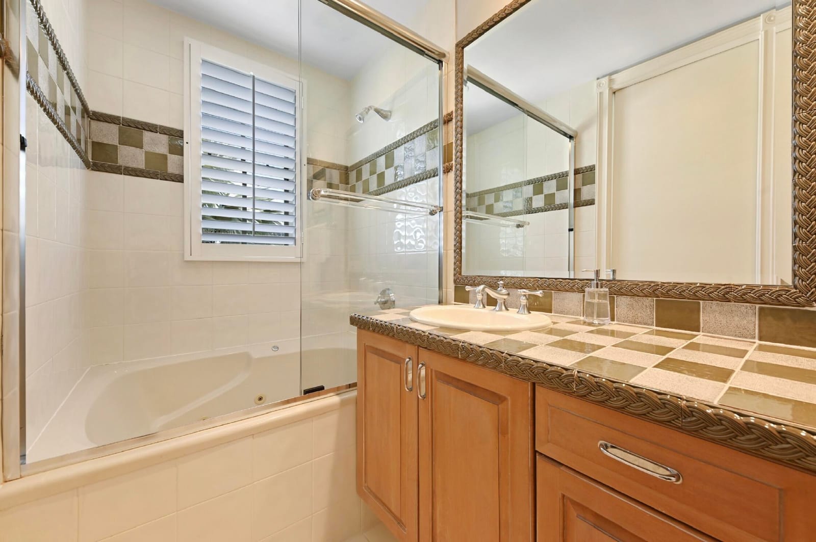 4715 S Ocean Boulevard, Highland Beach, FL 33487 photo 23