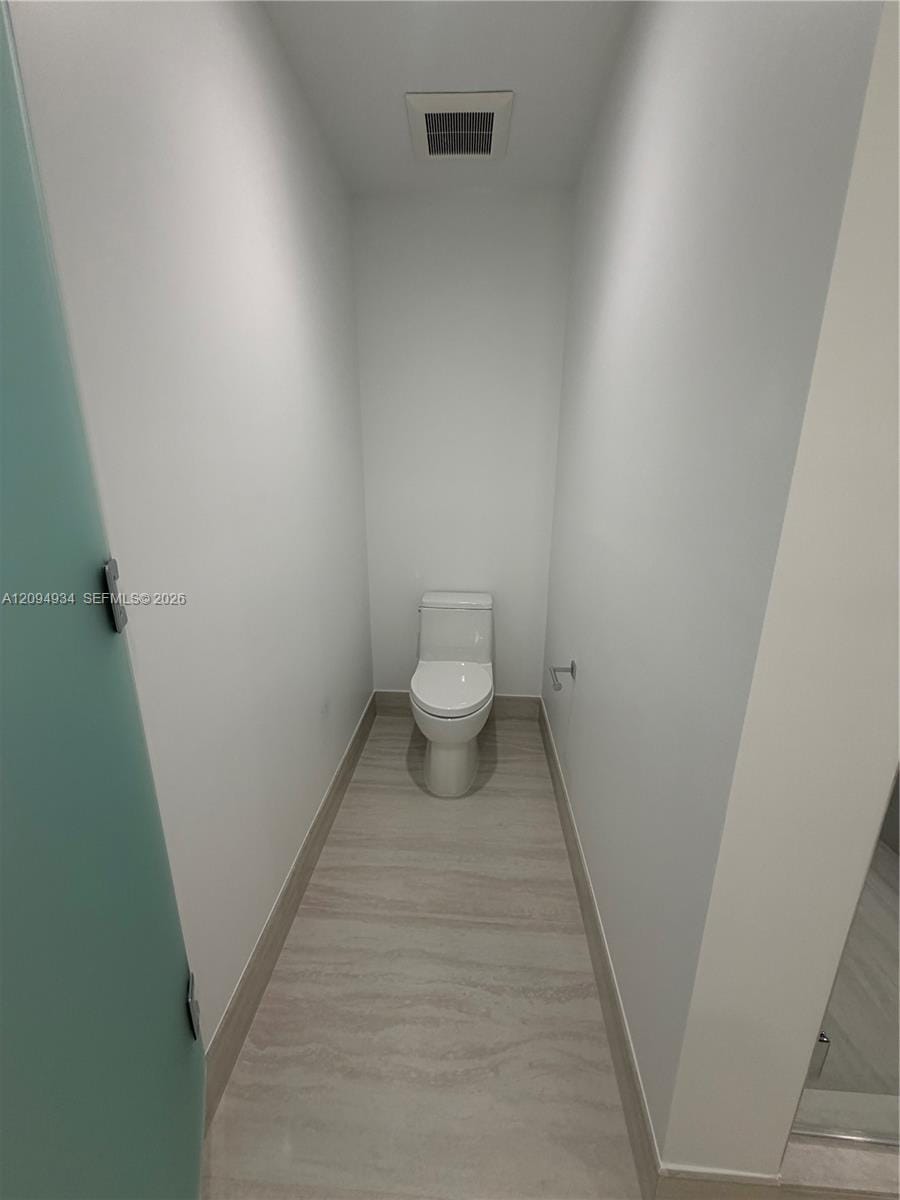 2411 Laguna Circle 2408 — photo 12