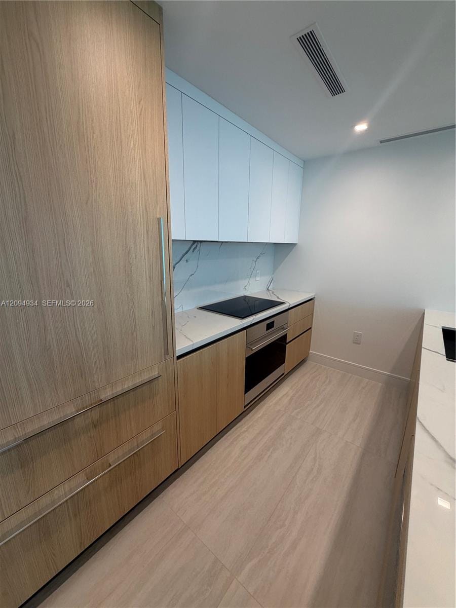 2411 Laguna Circle 2408 — photo 3