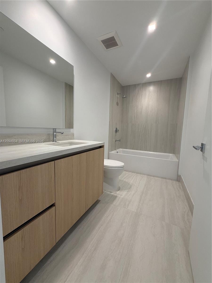 2411 Laguna Circle 2408 — photo 6