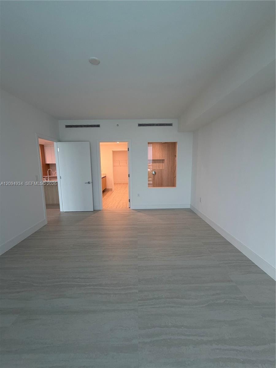 2411 Laguna Circle 2408 — photo 9