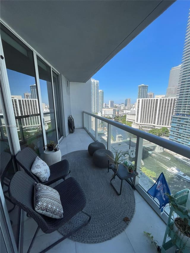 475 Brickell Avenue 2114, Miami, FL 33131