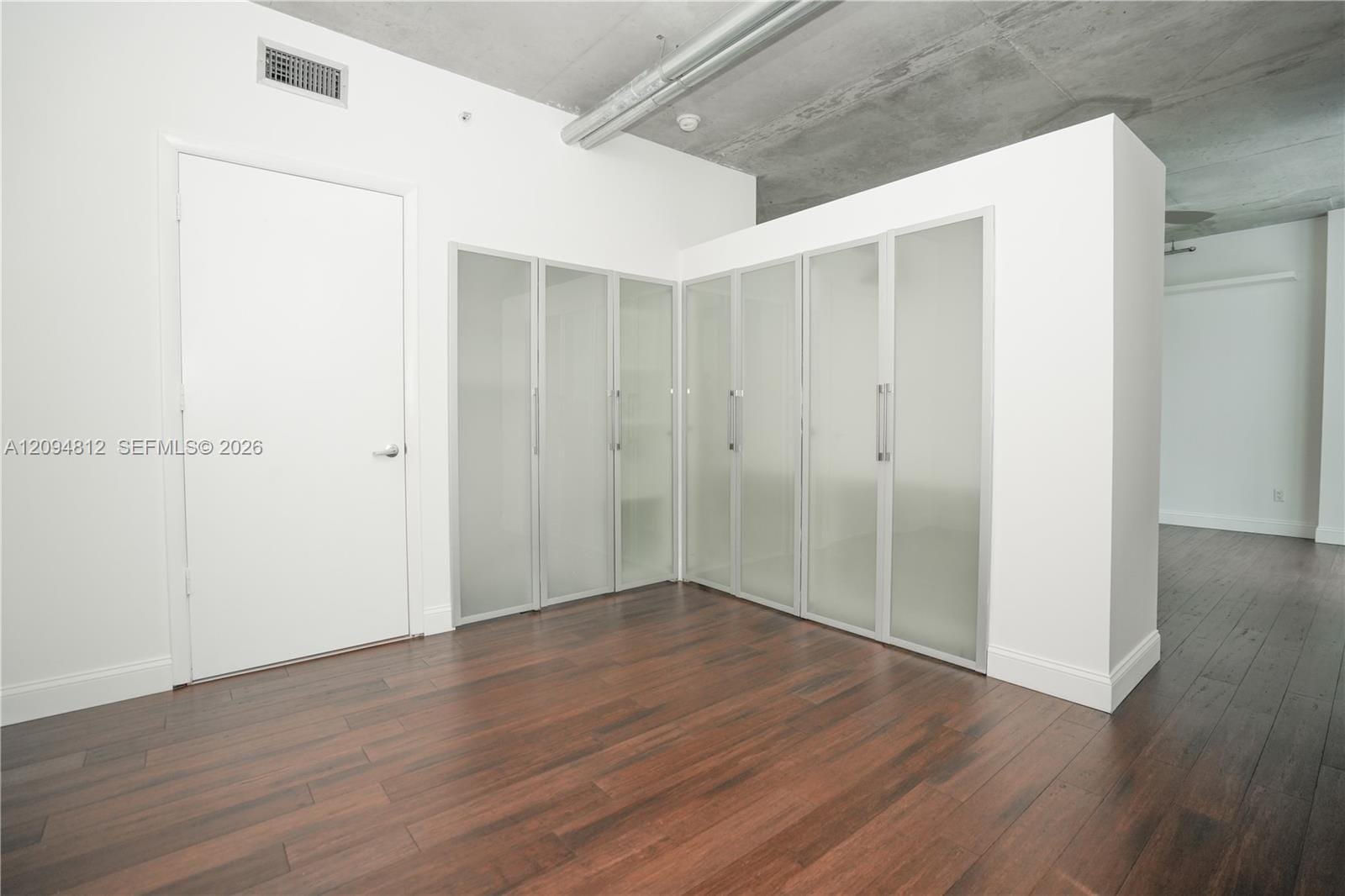 690 SW 1st Court 1623, Miami, FL 33130 photo 4
