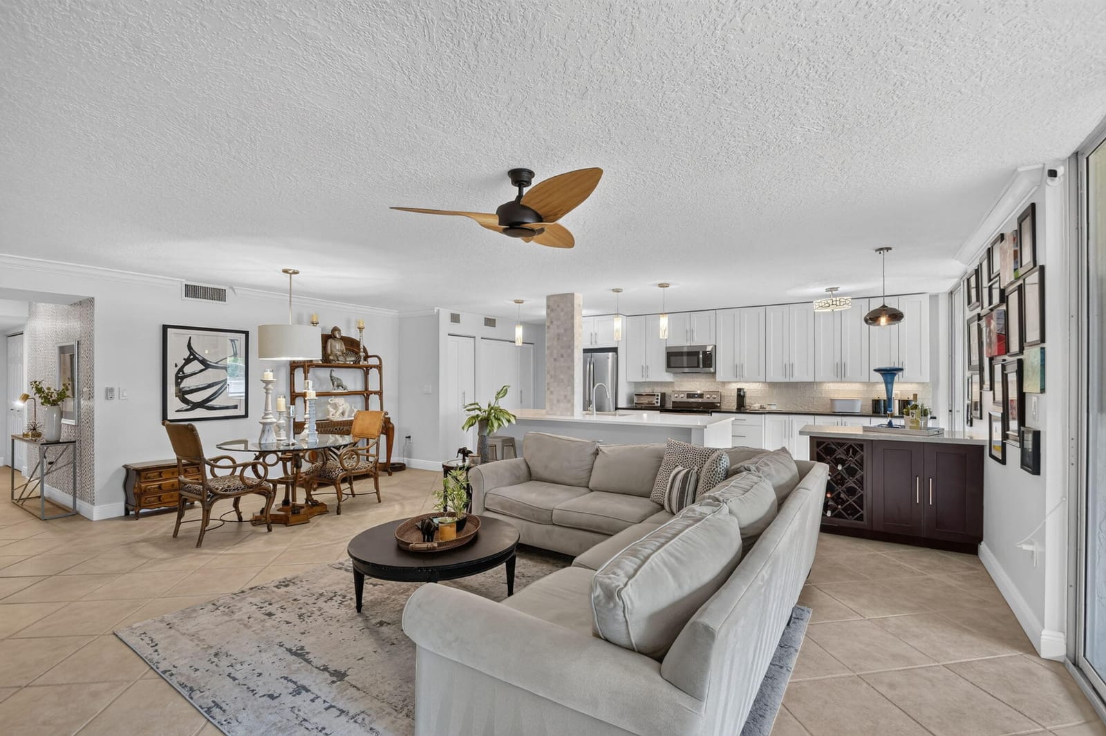 103 Half Moon Circle C1, Hypoluxo, FL 33462 photo 13