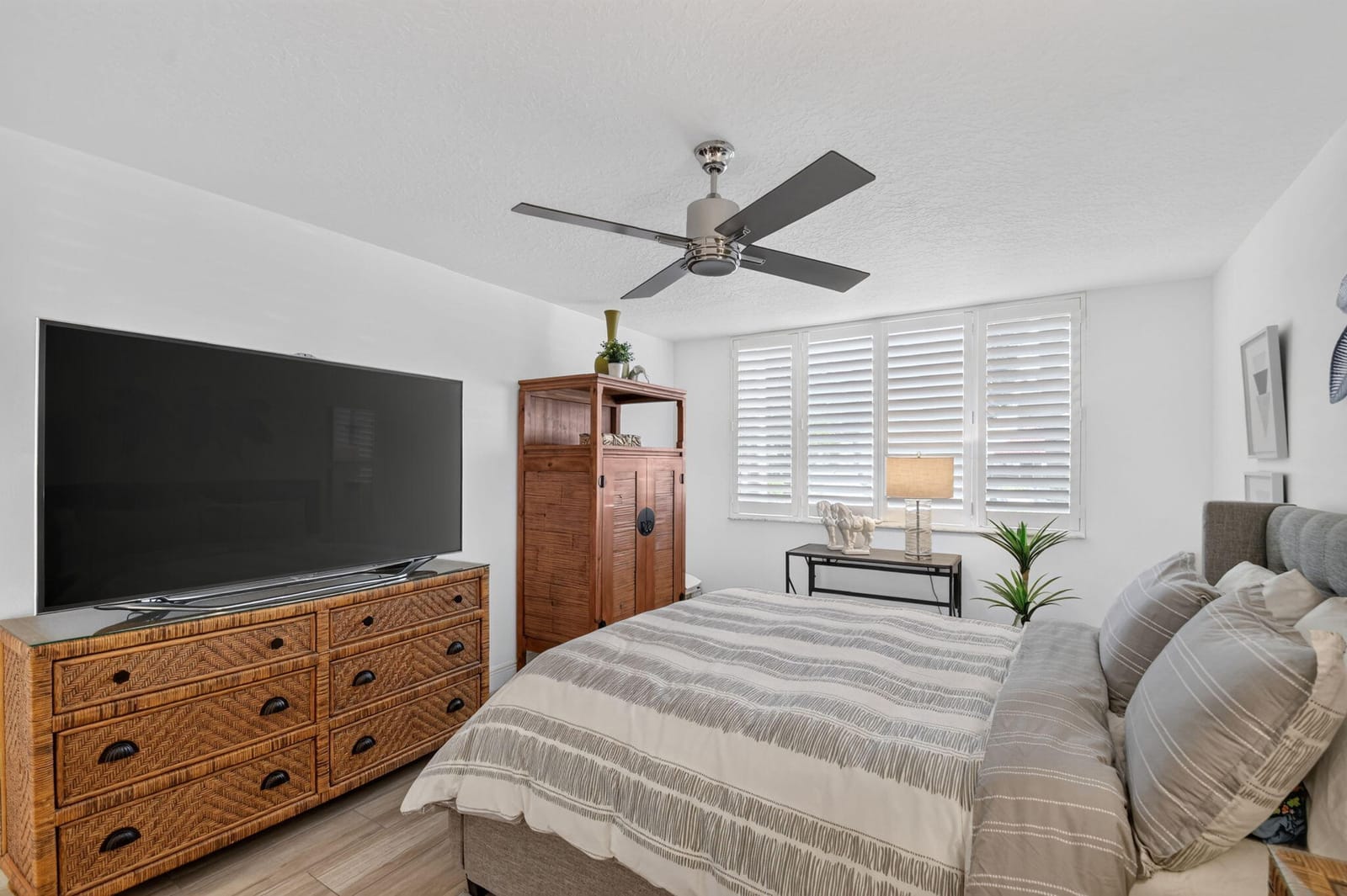 103 Half Moon Circle C1, Hypoluxo, FL 33462 photo 18
