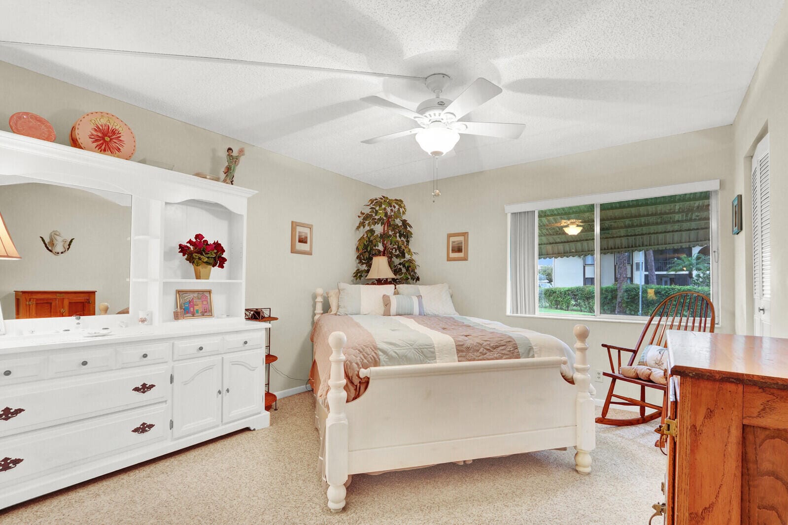 338 Knotty Pine Circle D-1 — photo 11
