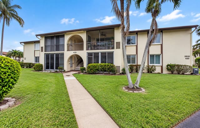 5931 Whispering Pine Way D-2, Greenacres, FL 33463