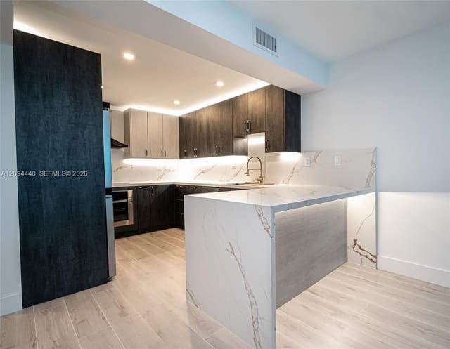 18081 Biscayne Boulevard 503, Aventura, FL 33160