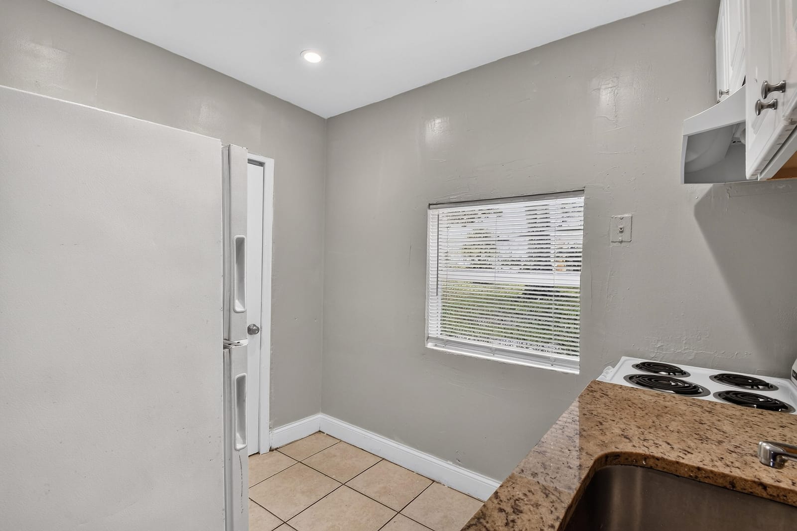 885-887 7TH Street #200, West Palm Beach, FL 33401 photo 2