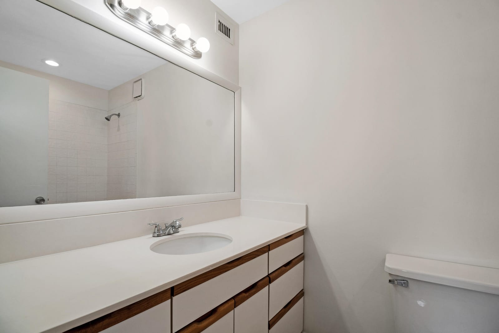 690 SE 23rd Avenue 3 — photo 9