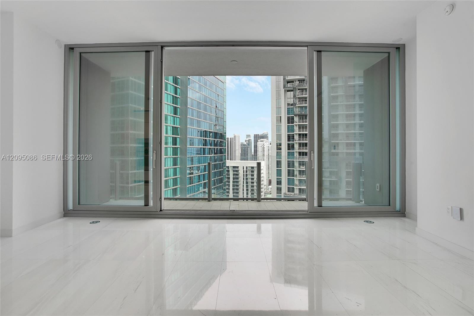 300 Biscayne Boulevard Way 3108 — photo 3
