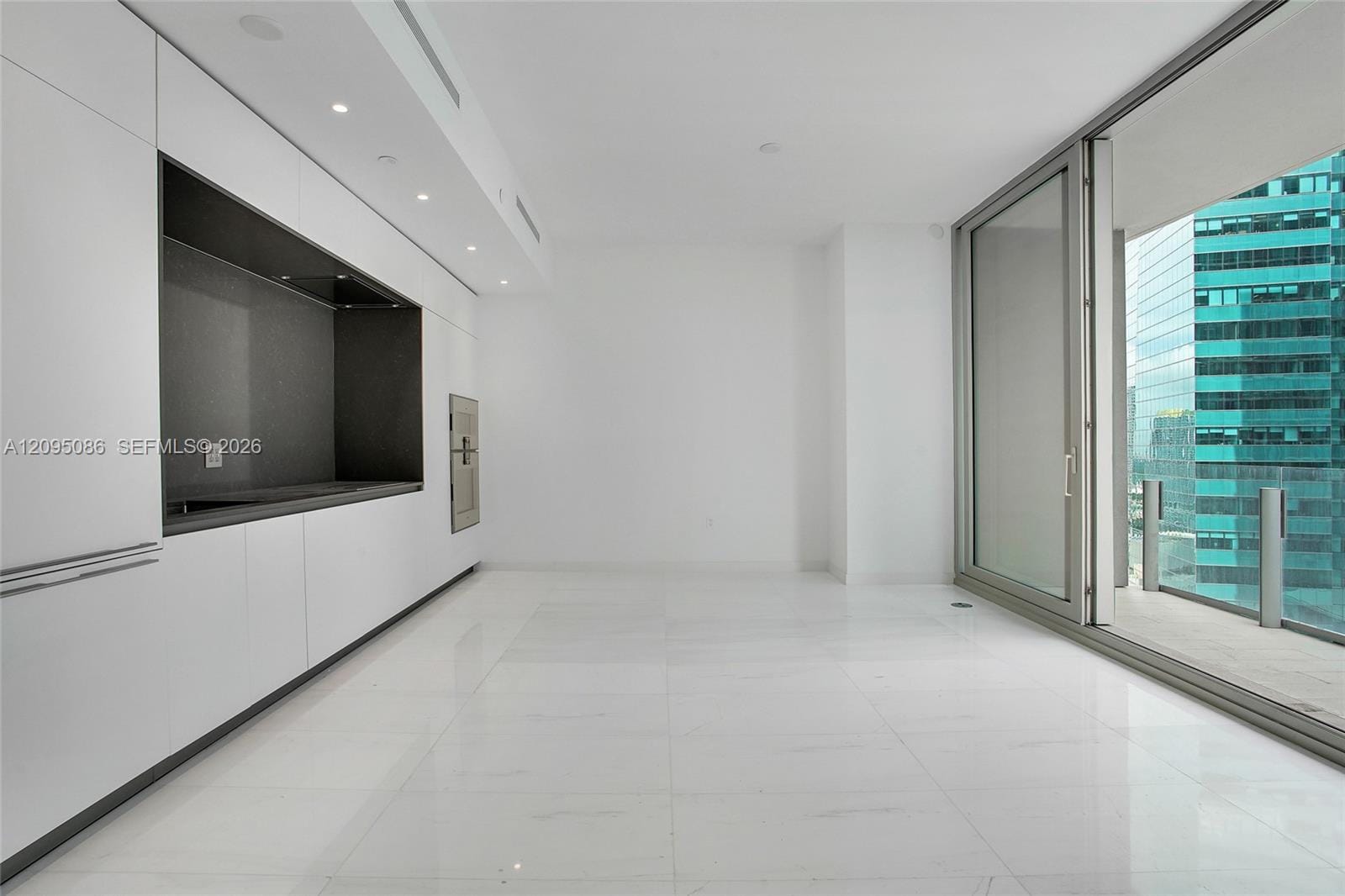 300 Biscayne Boulevard Way 3108 — photo 4