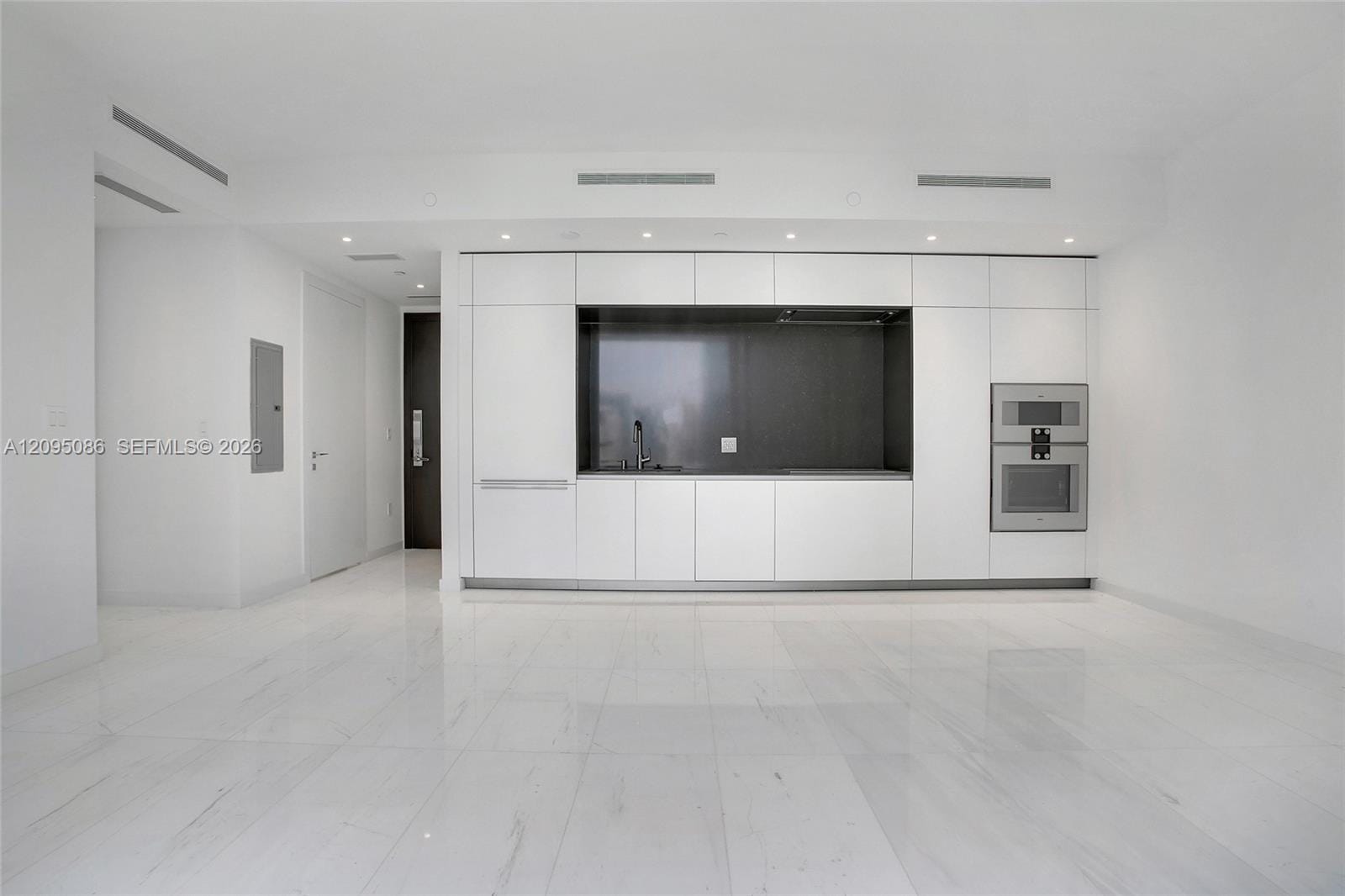 300 Biscayne Boulevard Way 3108 — photo 5