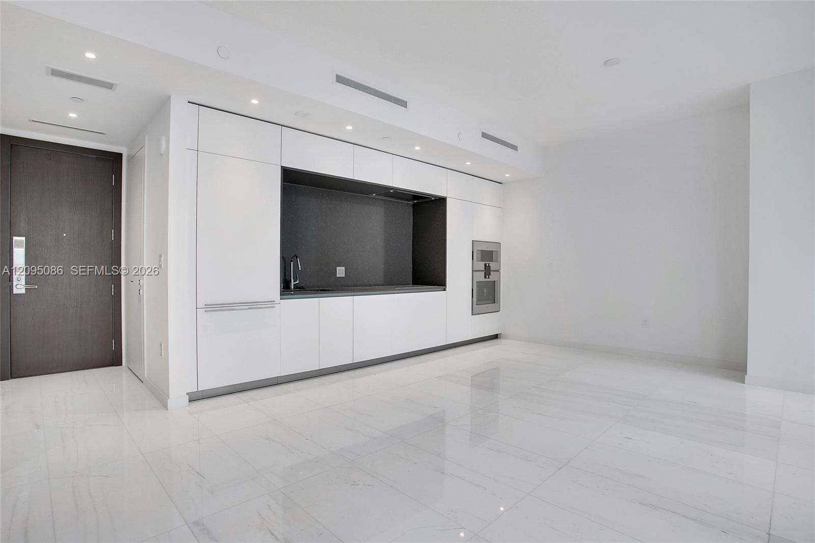 300 Biscayne Boulevard Way 3108 — photo 7