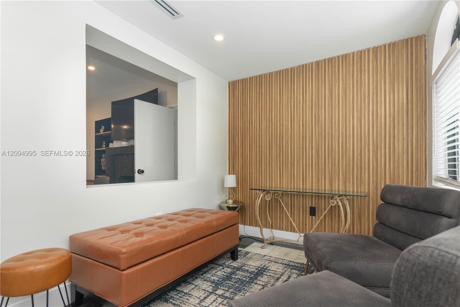 2360 SW 12th Street — photo 5