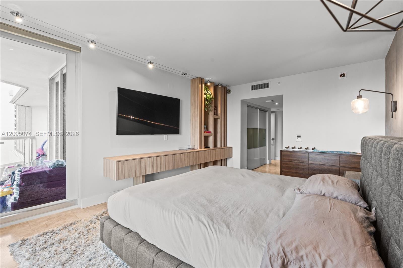 21055 Yacht Club Drive 1703 — photo 9