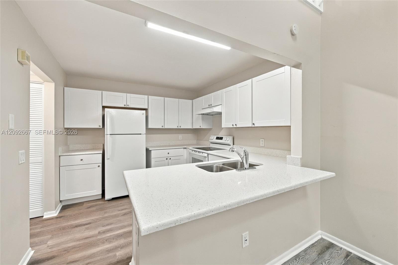 4120 Palm Bay Circle — photo 8