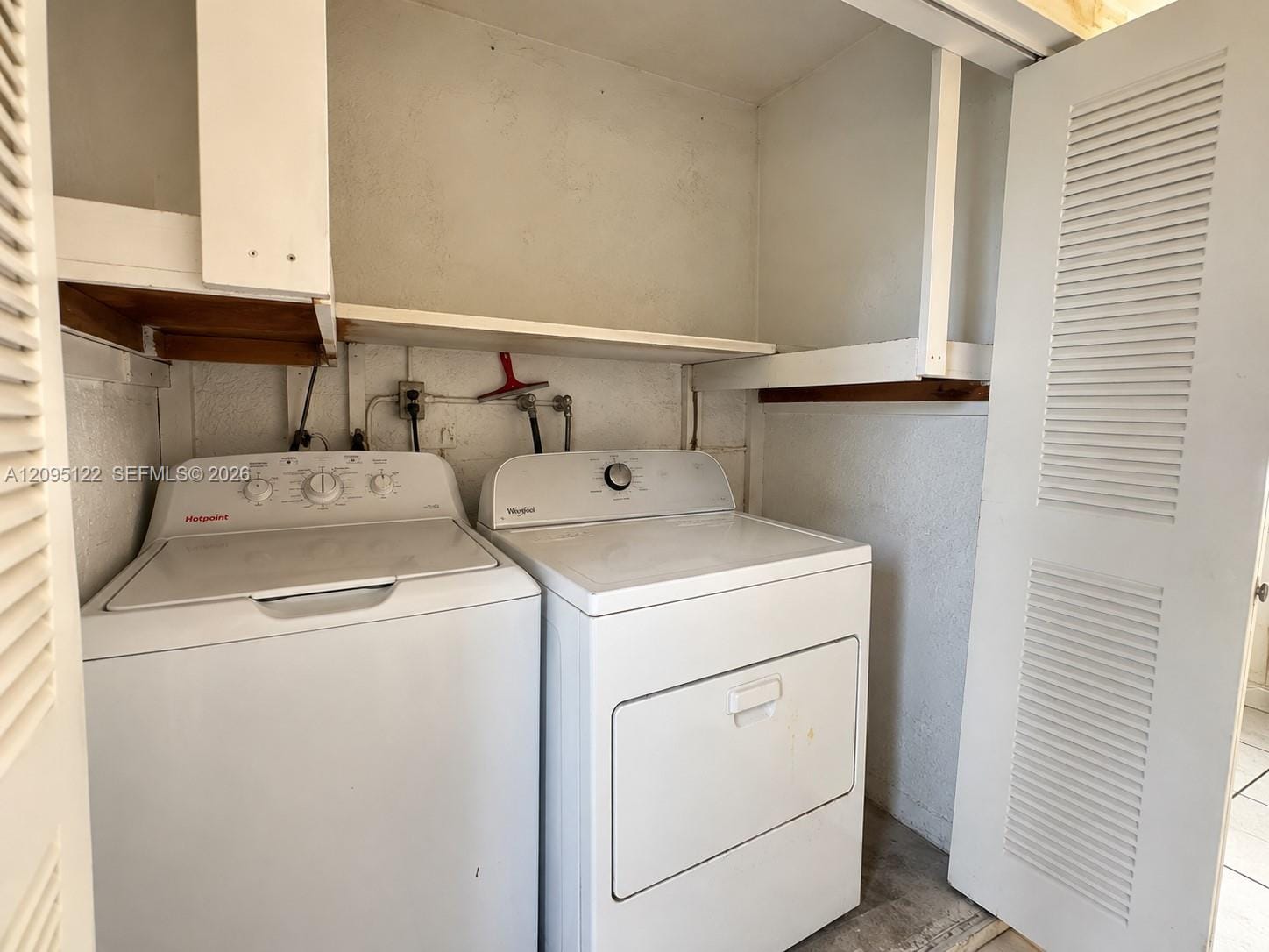 1103 W 39th Terrace 20 — photo 12