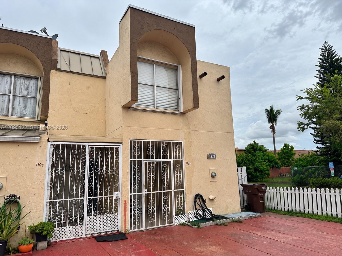 1103 W 39th Terrace 20