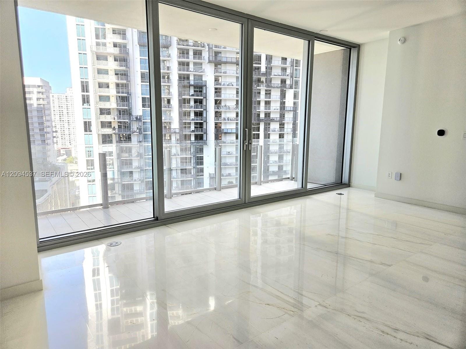 300 Biscayne Boulevard Way 2208W — photo 3