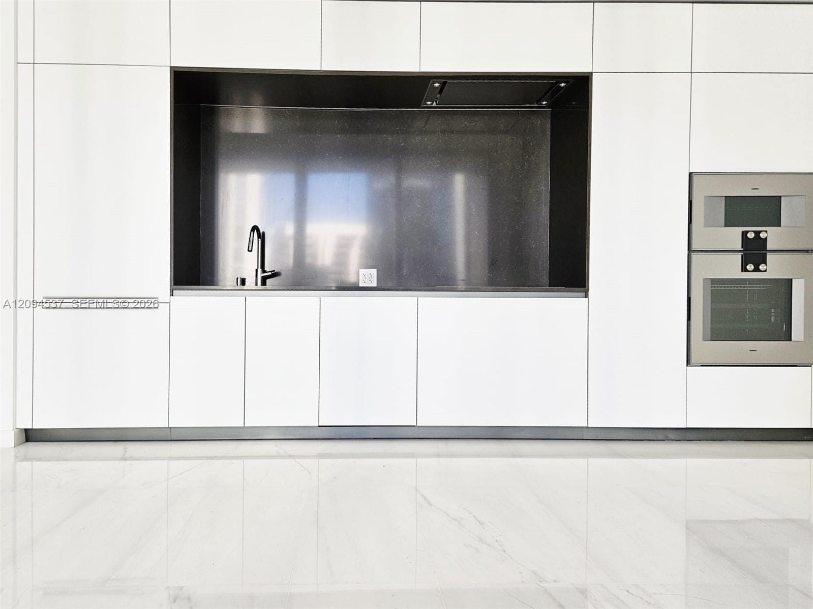 300 Biscayne Boulevard Way 2208W — photo 5