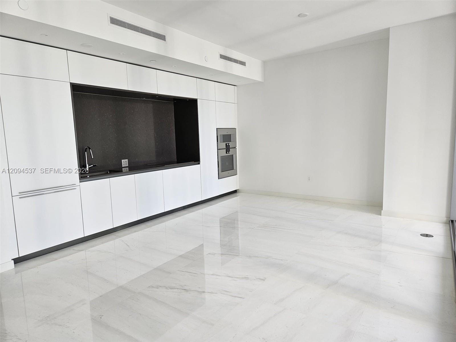 300 Biscayne Boulevard Way 2208W — photo 7