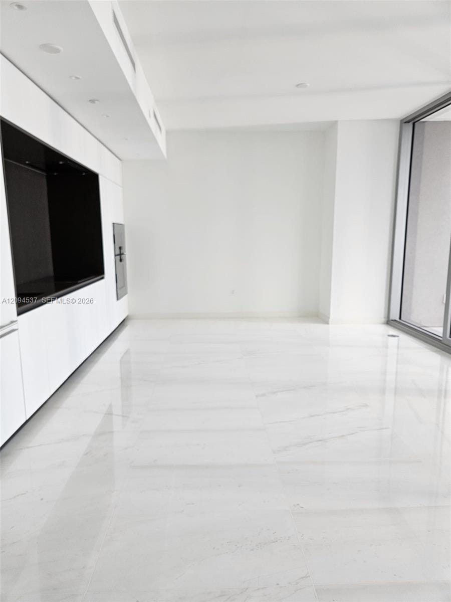 300 Biscayne Boulevard Way 2208W — photo 8