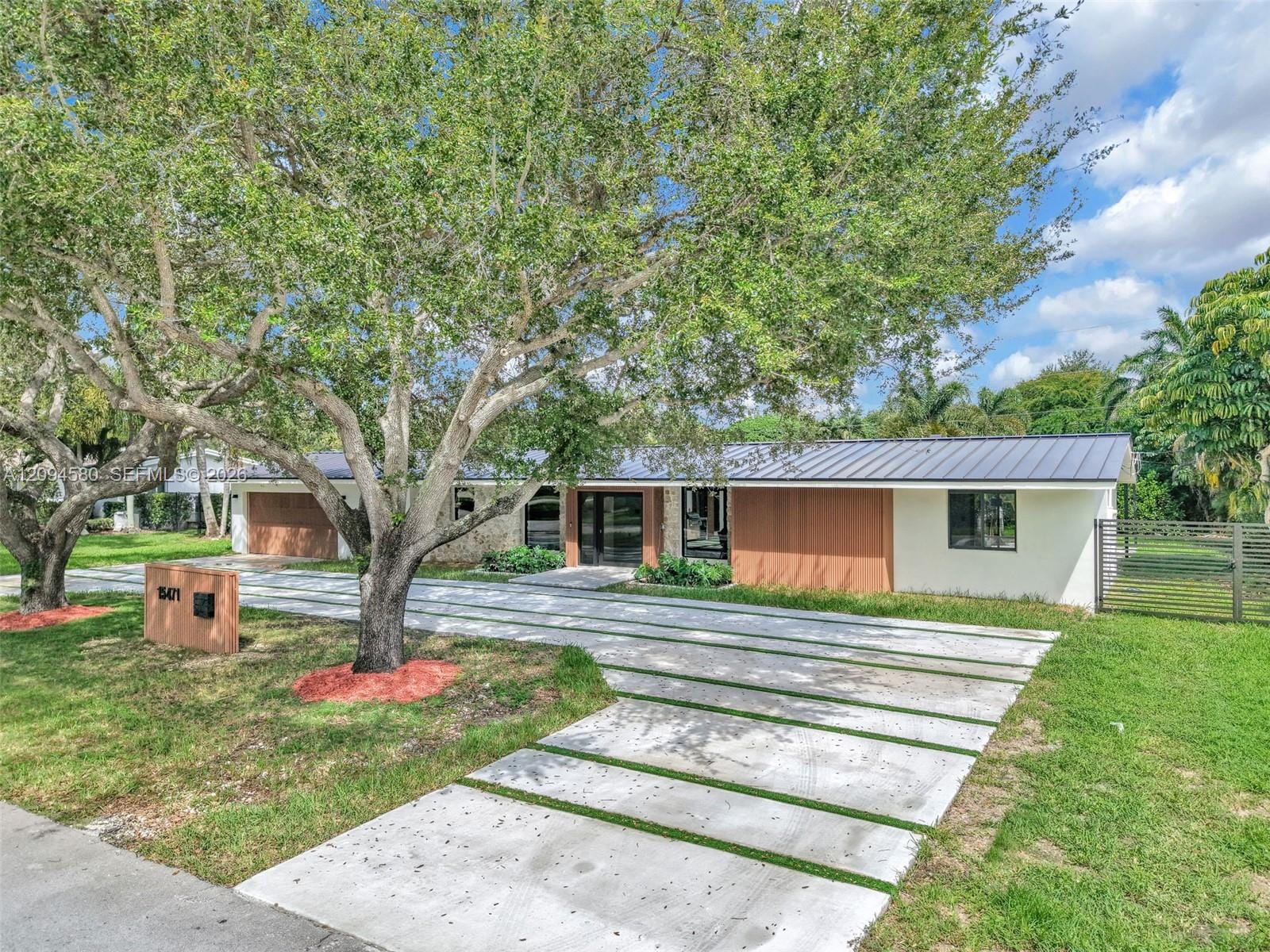 15471 SW 83rd Avenue, Palmetto Bay, FL 33157 - photo 1 of 30