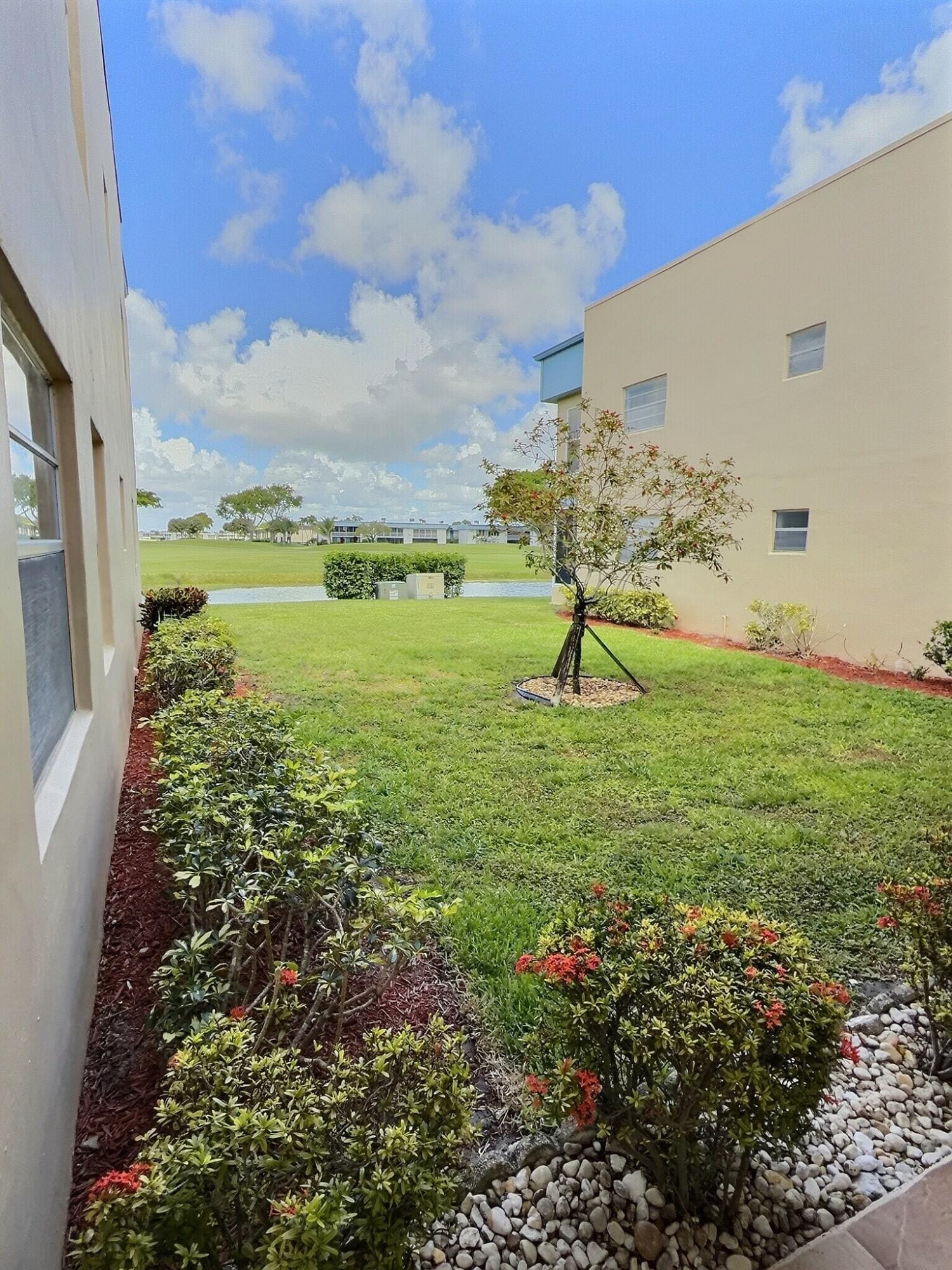 199 Burgundy E, Delray Beach, FL 33484 photo 22