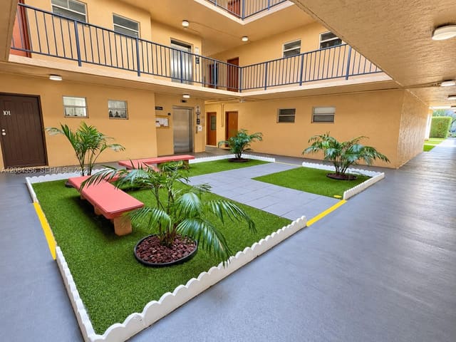 13707 Kendale Lakes Circle 109, Miami, FL 33183