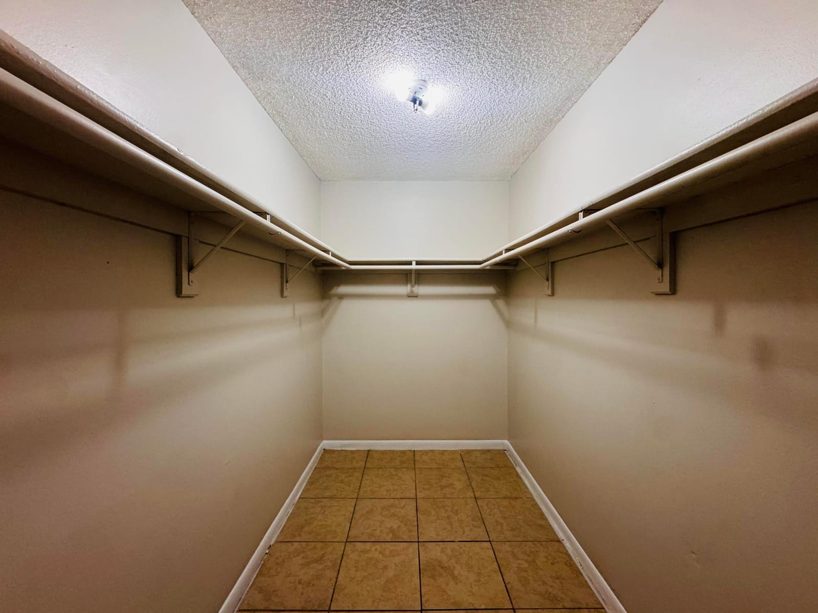 2050 N CONGRESS Avenue 102, West Palm Beach, FL 33401 photo 3
