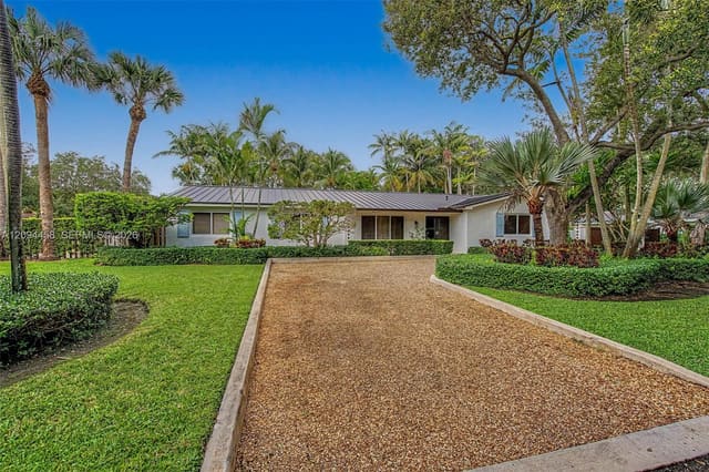 16140 SW 74th Place, Palmetto Bay, FL 33157