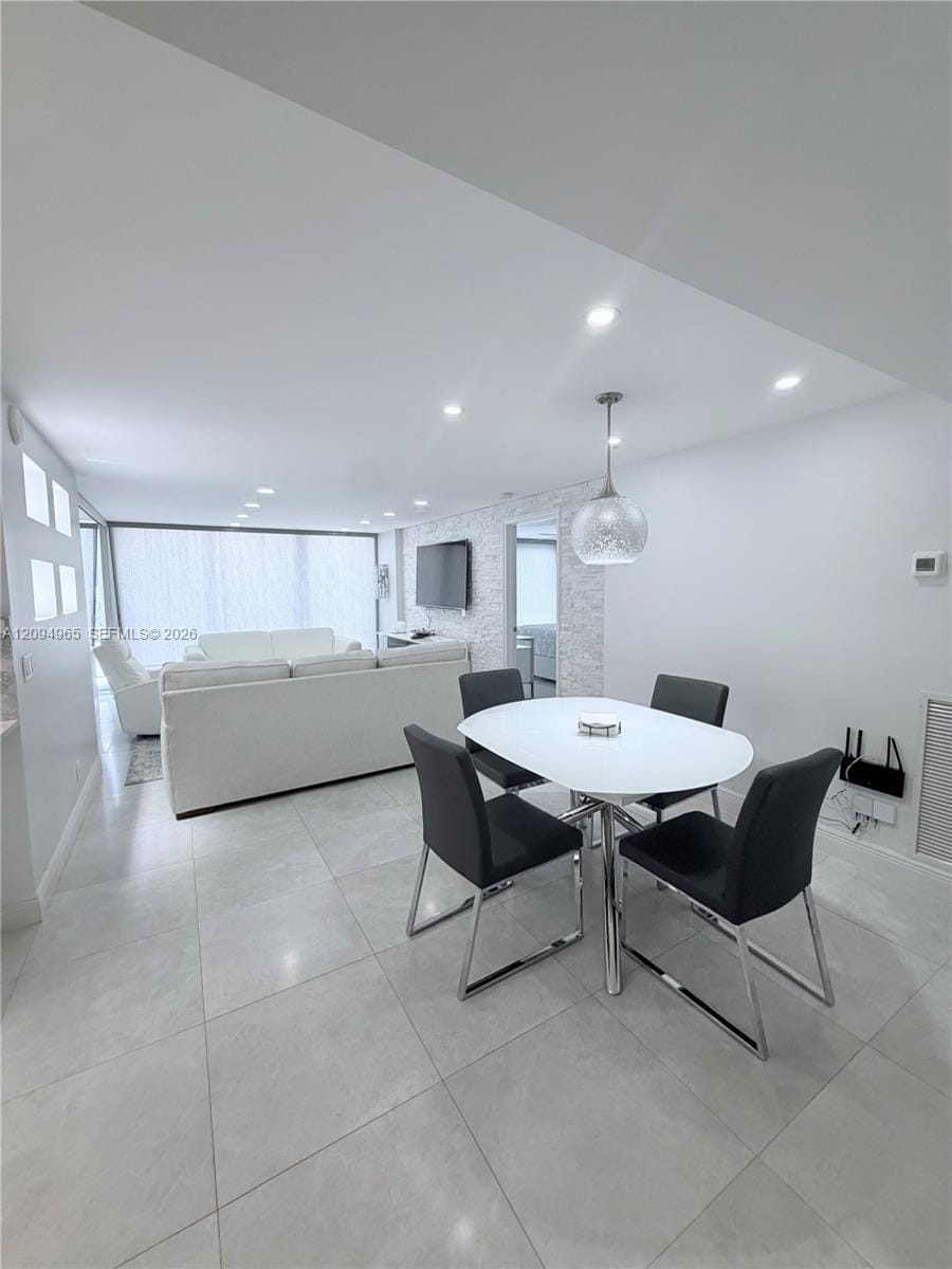 531 N Ocean Boulevard 404 — photo 2