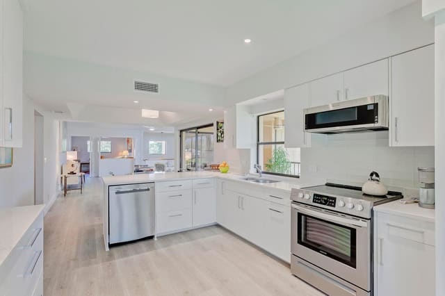 17053 Waterbend Drive, Jupiter, FL 33477