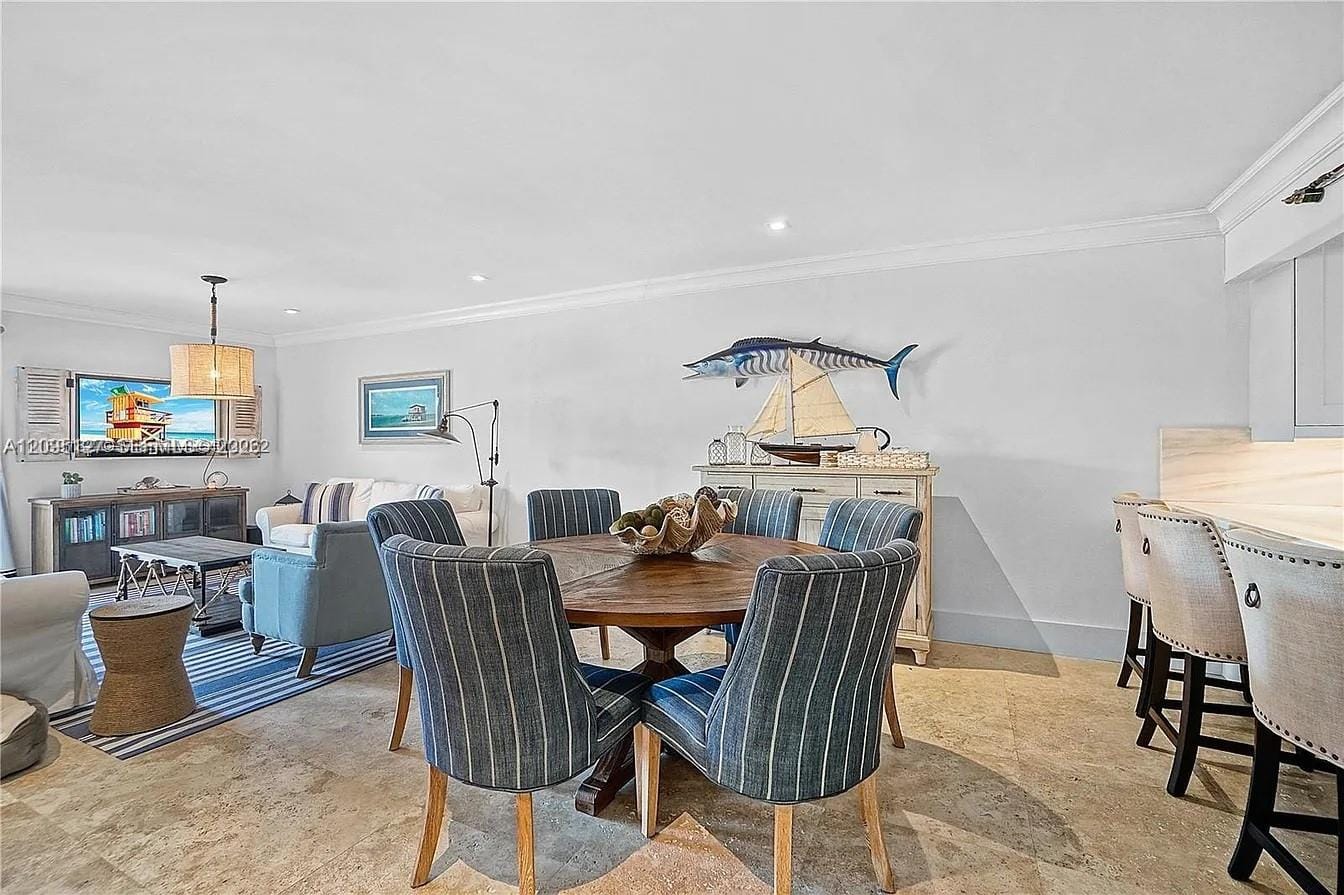 6901 Edgewater Drive 211, Coral Gables, FL 33133 photo 7
