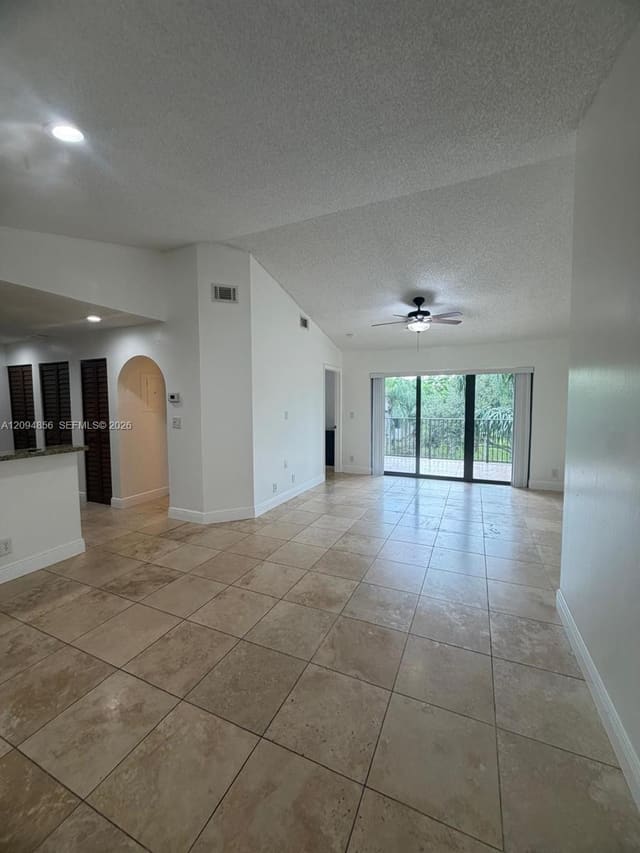 10125 W Sunrise Boulevard 303, Plantation, FL 33322