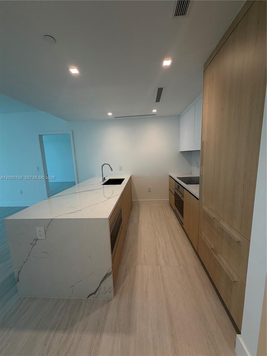 2411 Laguna Circle 2409, North Miami, FL 33181 photo 4