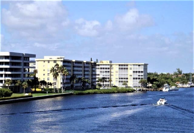 1 HARBOURSIDE Drive 1204, Delray Beach, FL 33483